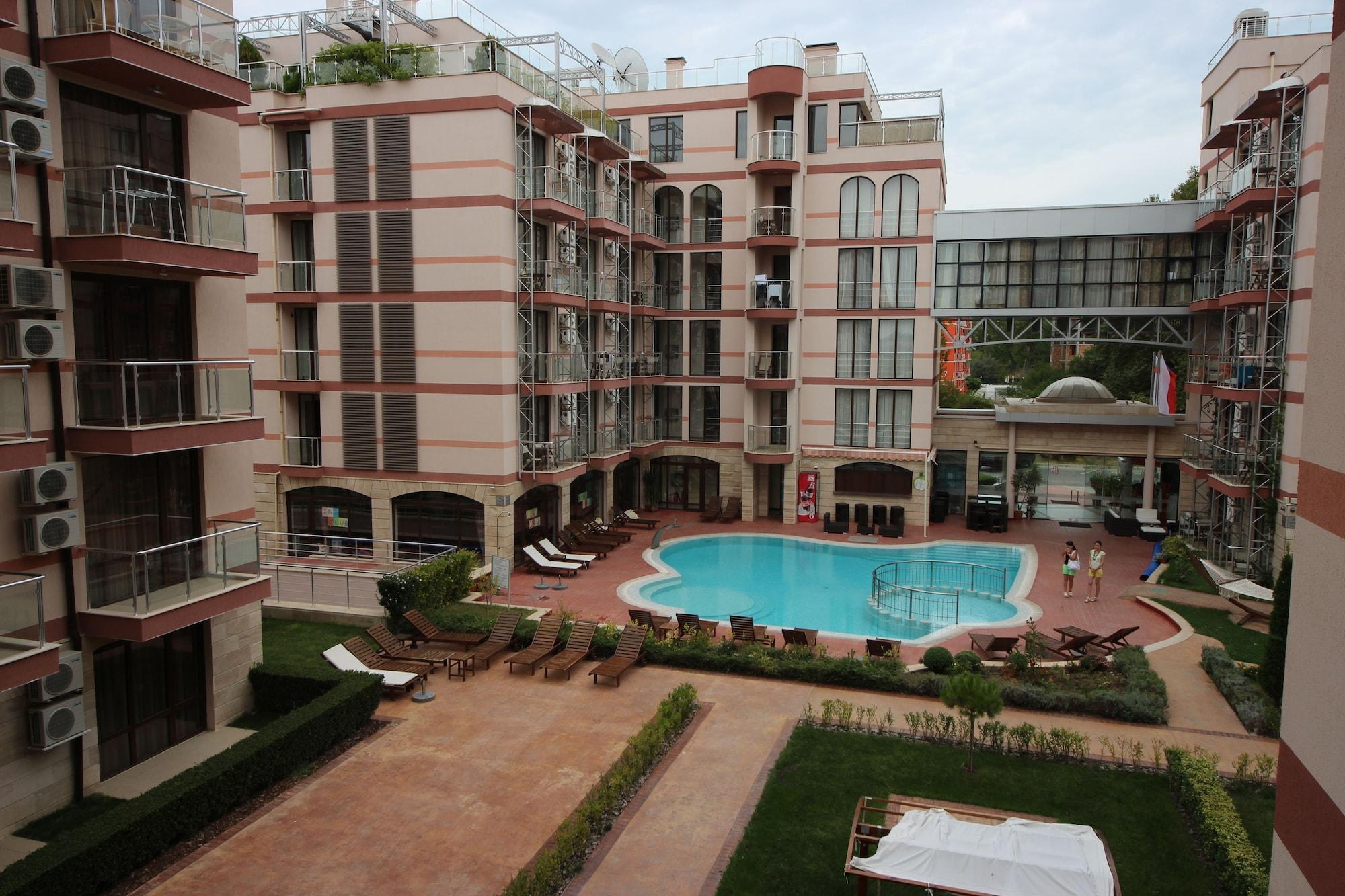 Menada Tarsis Apartments 阳光海滩 外观 照片