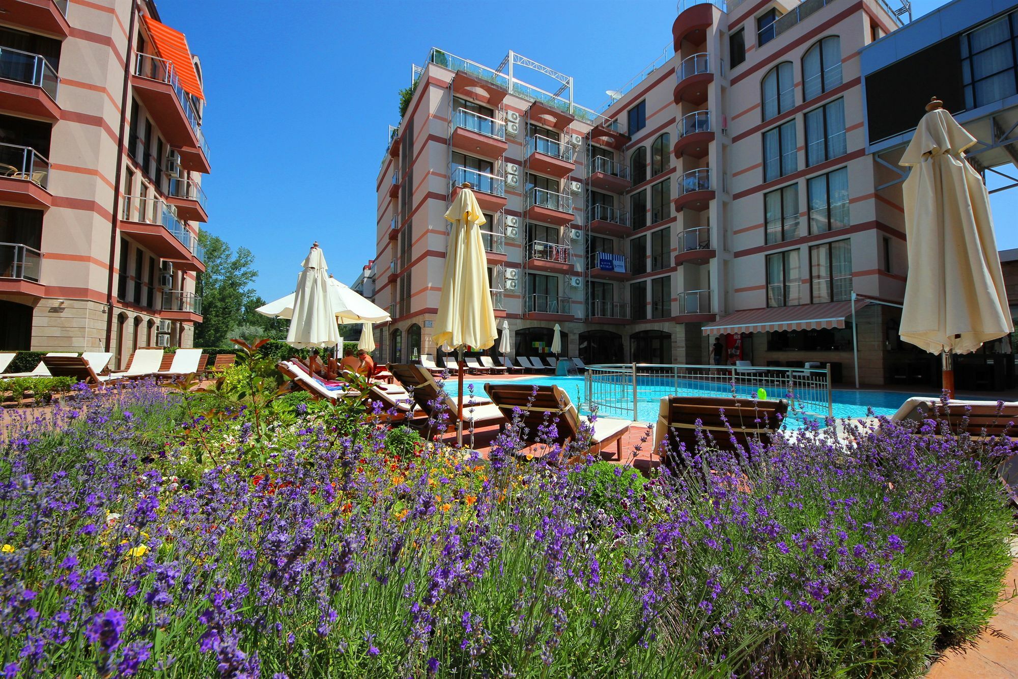 Menada Tarsis Apartments 阳光海滩 外观 照片