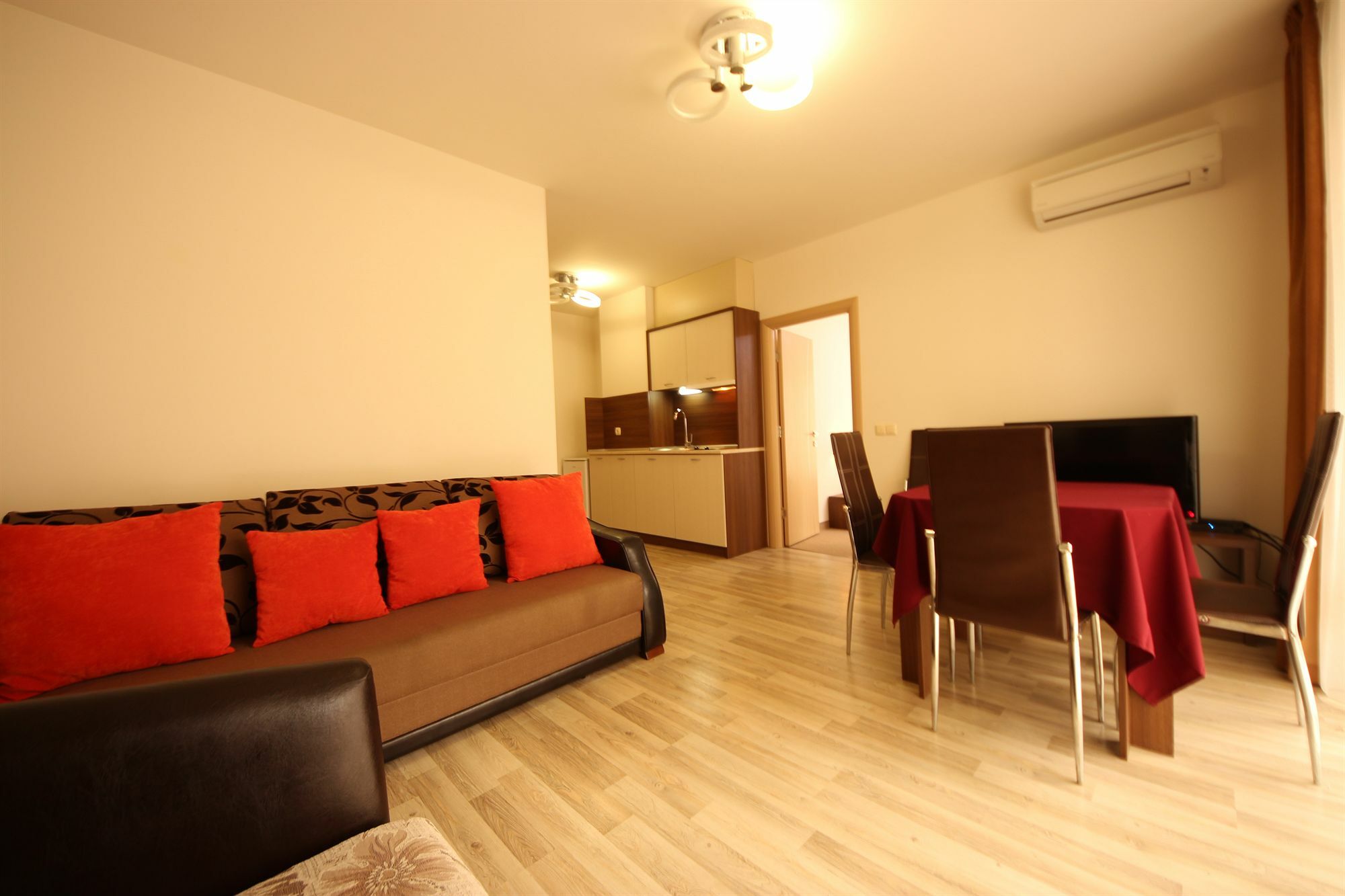 Menada Tarsis Apartments 阳光海滩 外观 照片